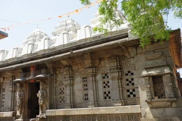 Pandeshwar Temple