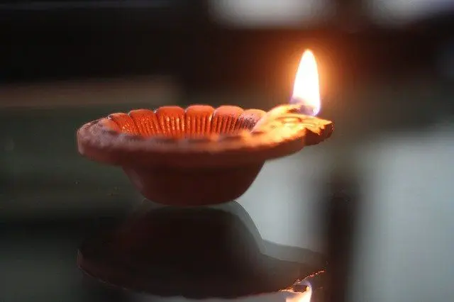Lamp - Why do Hindus light a lamp