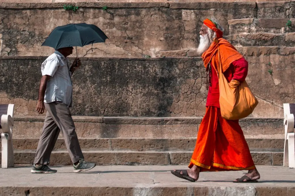 A Sadhu and a common man - Hinduism for kids